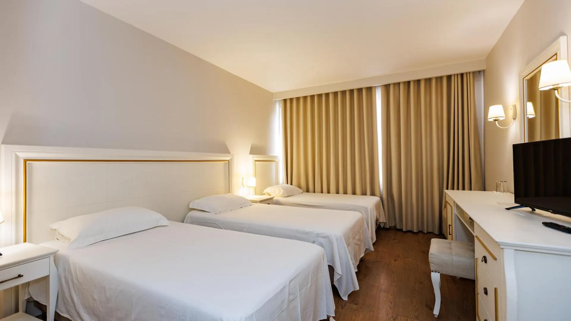 Riverside Rooms At Hotel Fieri 3*, Fier